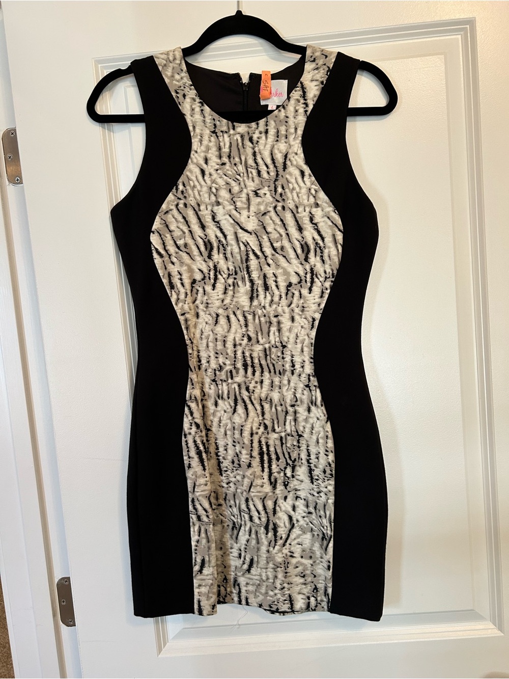 Parker Black & White Sleeveless Sheath Dress
